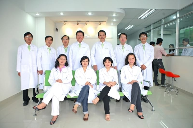 Đội ngũ bác sĩ nha khoa tay nghề cao tại nha khoa quốc tế Á Châu