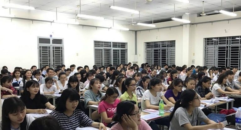 Lớp học tiếng Anh nghe nói phản xạ (Nguồn: Anh ngữ nghe nói phản xạ Việt Hiếu FEC)